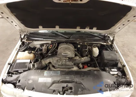 2004 Chevrolet Suburban 1500 Z71 из США, поврежденный, VIN 3GNFK16Z84G190901